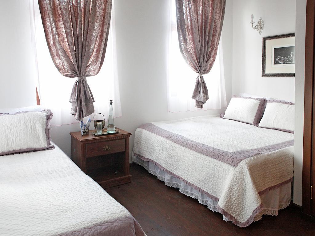 Marjolaine Hotel Ayvalı Habitación foto